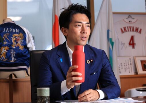 小泉進次郎次期総理、次は「ペットボトル禁止」 リサイクルでは駄目
