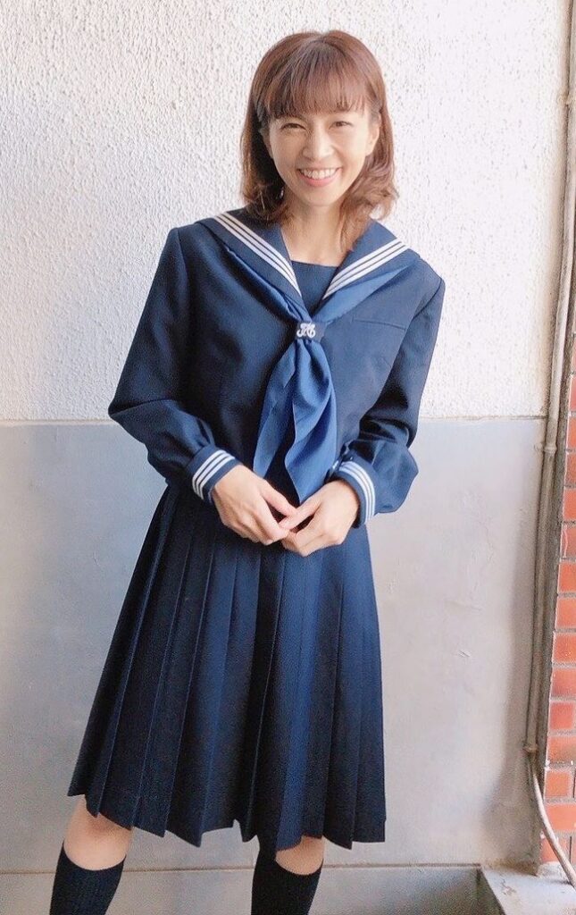 【制服】安田美沙子(40)｢こういう格好が好きなの？変態じゃんw｣